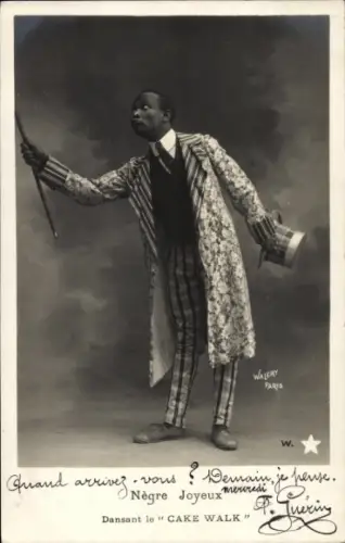 Ak Dunkelhäutiger Mann tanzt den Cake Walk, Fotograf Walery, Paris