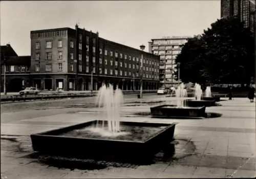 Ak Hansestadt Rostock, Lange Straße, Springbrunnen