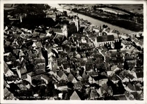 Ak Kitzingen am Main Unterfranken, Luftaufnahme von  Main, Häuser, Kirche