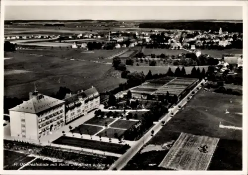 Ak Ulm an der Donau, Luftaufnahme der Pr. Oberschule, Gartenanlage, Felder, Landschaft