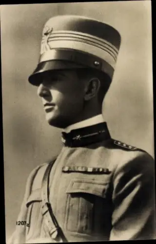 Ak König Umberto II. von Italien, Portrait in Uniform