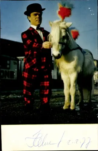 Ak Klein Helmut, Zwergclown des Zirkus Krone, Salto Mortale, Lieblingspony, Autogramm