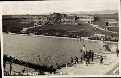 Foto Ak Liberec Reichenberg in Böhmen, Schwimmbad
