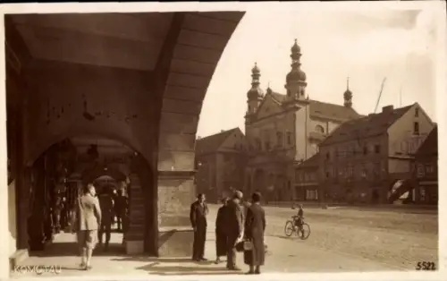 Foto Ak Chomutov Komotau Region Aussig, Straße, Passanten
