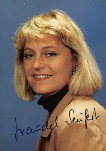 Autogrammkarte Moderatorin Traudel Seufert, Portrait, Autogramm