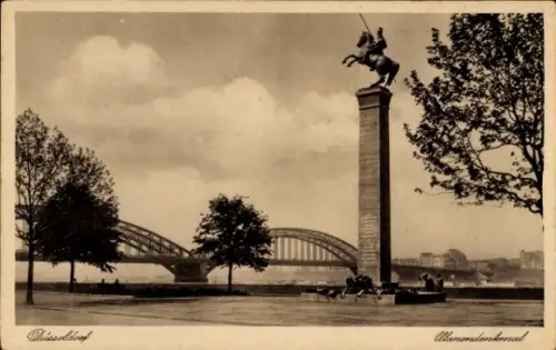 Ak Düsseldorf am Rhein, Ulanendenkmal, Brücke