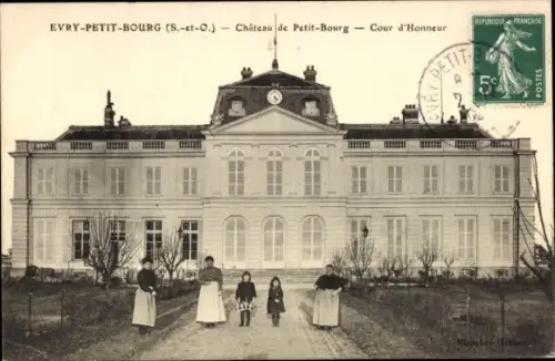 CPA Évry Petit Bourg Évry Essonne, Château de Petit-Bourg, Cour d'Honneur