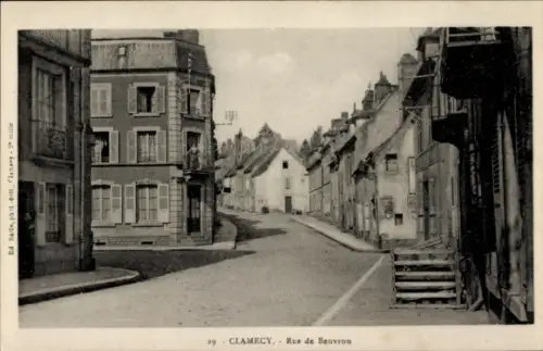 Ak Ak Clamecy Nièvre, Yonne, Kanal, Straße in   Gebäude, ruhige Atmosphäre