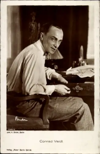 Ak Schauspieler Conrad Veidt, Sitzportrait, Ross Verlag 1780/5