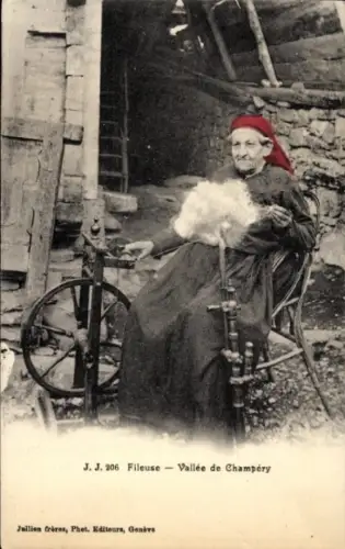 Ak Vallée de Champéry, Frau in Tracht, Spinnrad
