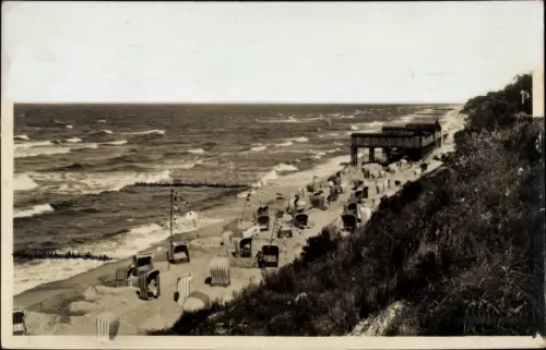 Ak Rewal Rewahl Pommern, Strand mit Badeanstalt