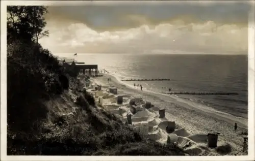 Ak Rewal Rewahl Pommern, Strandpartie, Strandkörbe