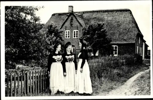 Ak Insel Amrum in Nordfriesland, Mädchen in Heimattracht