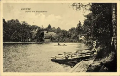 Ak Bolesławiec Bunzlau Schlesien, Am Waldschloss, See, Ruderboote