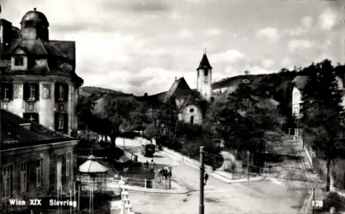 Ak Wien 19 Sievering,  Landschaft, Kirche, Bäume, Straße
