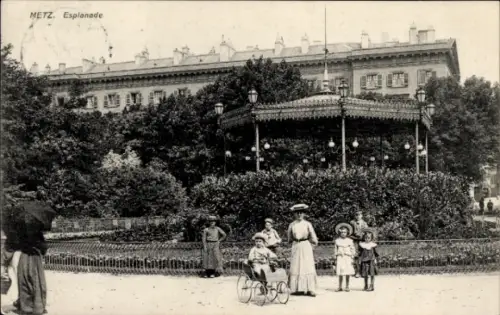 Ak Metz Moselle, Esplanade in  Menschen, Kinder, Pavillon, Bäume