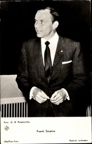 Ak Sänger und Schauspieler Frank Sinatra, Portrait