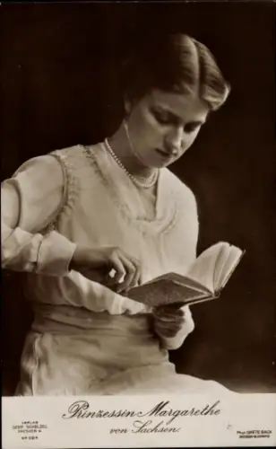 Ak Prinzessin Margarethe von Sachsen, Portrait, Buch, Perlenkette