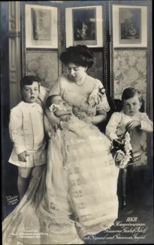 Ak Kronprinzessin Margarethe Connaught mit Kindern, Kronprinz Gustaf Adolf, Prinzessin Ingrid