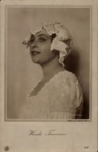Ak Schauspielerin Wanda Treumann, Porträt