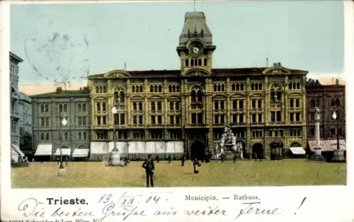 Ak Triest Trieste Friuli Venezia Giulia, Rathaus, Municipio, Menschen auf dem Platz,  aus Triest