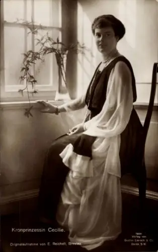 Ak Kronprinzessin Cecilie von Preußen, Sitzportrait, Liersch 7991