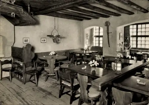 Ak Basel Stadt Schweiz, Gastraum mit Holzmöbeln, Tischen, Stühlen, Blumen, Wänden mit Fenstern