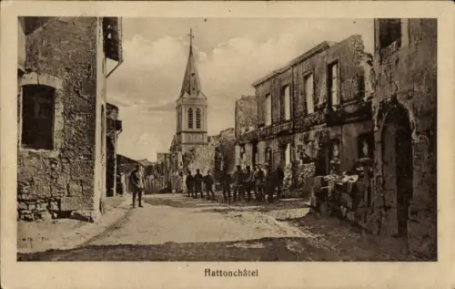 Ak Vigneulles lès Hattonchâtel Lothringen Meuse,  zerstörte Gebäude, Kirche, Soldaten