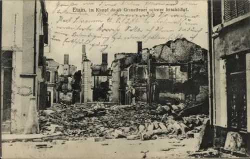 Ak Étain Meuse, im Kampf durch Granatfeuer schwer beschädigt