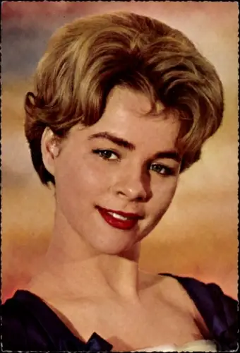 Ak Sängerin und Schauspielerin Conny Froboess, Portrait