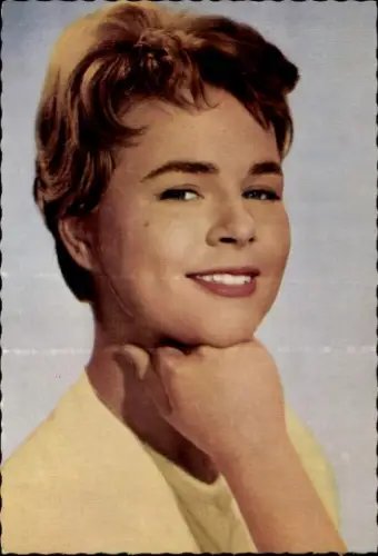 Ak Schauspielerin Cornelia Froboess, Portrait