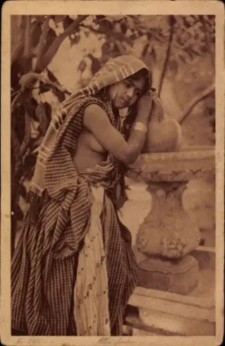 Ak Barbusige Frau, Maghreb