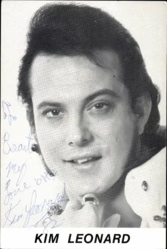 Autogrammkarte Sänger Kim Leonard, Portrait, Autogramm