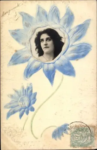 Präge Ak Frau-Porträt, Blaue Blumen