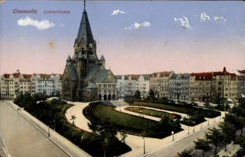 Ak Chemnitz in Sachsen,  Lutherkirche, Parkanlage,  Architektur