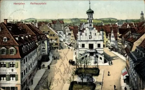 Ak Kempten im Allgäu Schwaben,  Rathausplatz, Gebäude, Straßenansicht, 