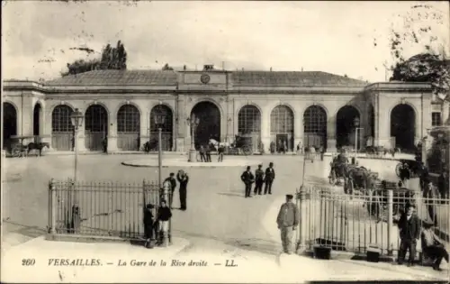 Ak Versailles Yvelines, Bahnhof Gare de la Rive droite, Pferdewagen, Menschen, Zäune