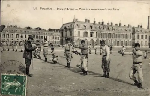 Ak Satory Versailles Yvelines,  Platz der Waffen, Soldaten in Uniform, militärische Übungen