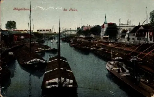 Ak Magdeburg an der Elbe,  Hafen, Schiffe, Wasser, Stadtansicht