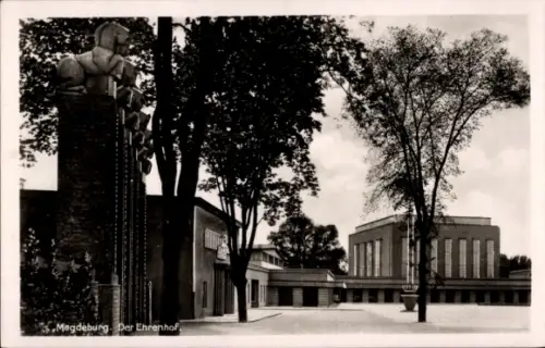 Ak Magdeburg an der Elbe, Der Ehrenhof