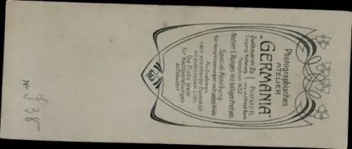 CdV Kinderportrait, kleines Mädchen mit Puppe