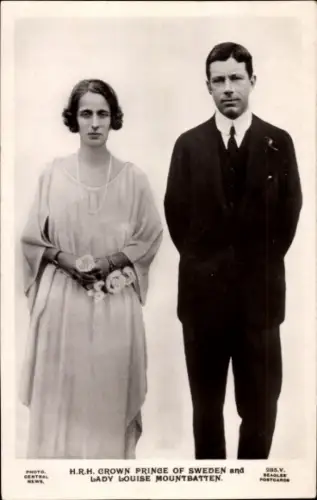 Ak Kronprinz Gustaf Adolf von Schweden, Louise Mountbatten, Portrait