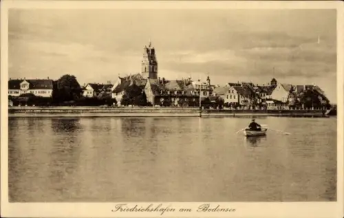 Ak Friedrichshafen am Bodensee, Friedrichshafen am Bodensee, Stadtansicht, Boot auf dem Wasser, k