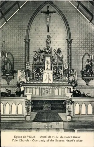 Ak Yule Island Papua Neuguinea, Altar der Yule Kirche, Statue, Blumen, religiöse Symbole