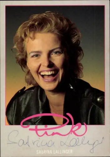 Autogrammkarte Moderatorin Sabrina Lallinger in Pink, Portrait, Autogramm