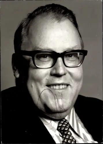 Foto Politiker Josef Ertl, Portrait, Bundesminister für Ernährung und Landwirtschaft, Autogramm