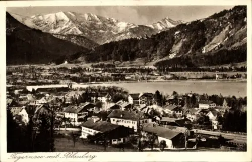 Ak Tegernsee in Oberbayern, Tegernsee mit Blauberg, Berge, See, Häuser, Landschaft