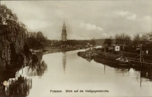 Ak Potsdam, Blick auf die Heiligegeistkirche, Havel