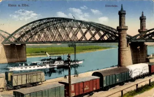 Ak Riesa an der Elbe Sachsen, Elbbrücke, Dampfschiff, Güterwagen, Riesa an der Elbe
