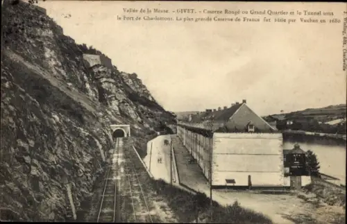 Ak Givet Ardennes, Caserne Rougé, Tunnel, Fort de Charlemont, Vallée de la Meuse, Givet